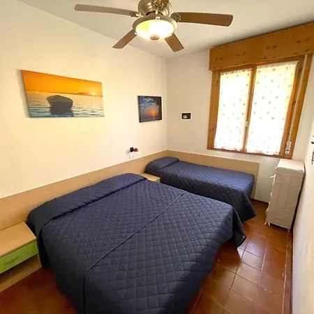 Apartament Cozy Flat In A With Shared Pool