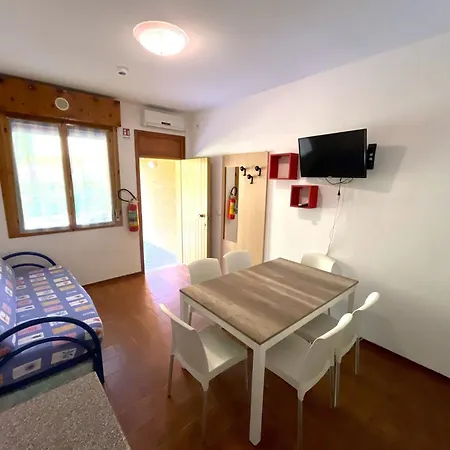 Cozy Flat In A With Shared Pool