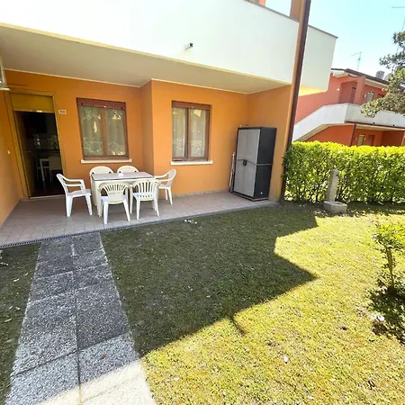 Cozy Flat In A With Shared Pool